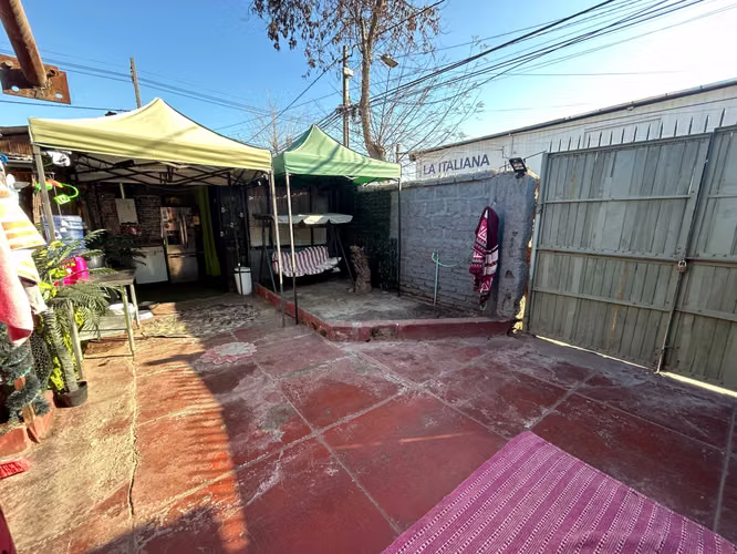 Casa esquina, gran ubicación en el sector (182578) - Imagen 5