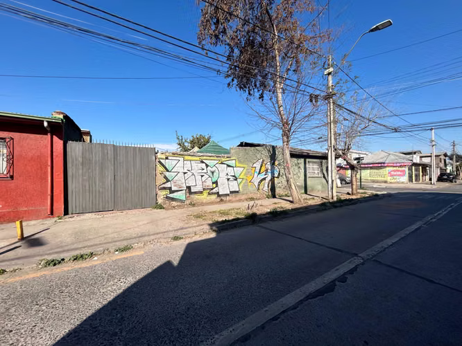 Casa esquina, gran ubicación en el sector (182578) - Imagen 2