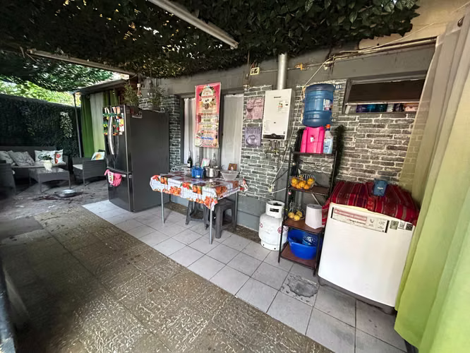 Casa esquina, gran ubicación en el sector (182578) - Imagen 7