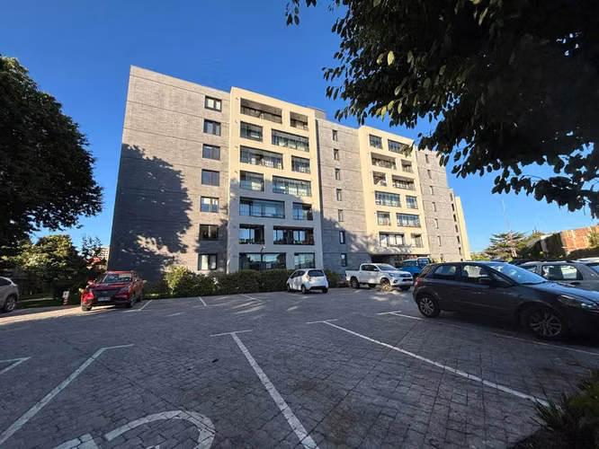 DEPARTAMENTO EN CONDOMINIO CON EXCELENTE SEGURIDAD - Imagen 4