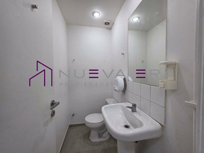 Oficina 65 m² con 3 Privados en Santiago Centro (183697)