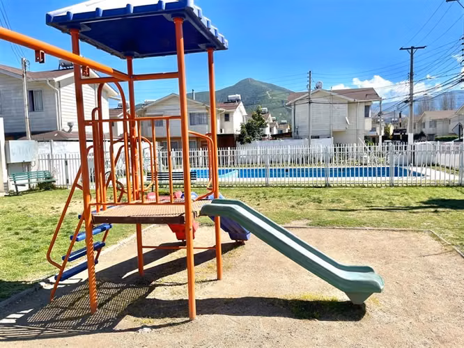 Arriendo casa de 3 dorm.en La Cruz.Gastos comunes incluidos