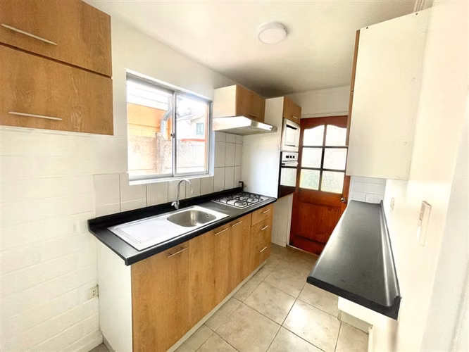 Arriendo casa de 3 dorm.en La Cruz.Gastos comunes incluidos