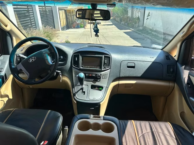Hyundai H-1 2021 AT PASAJEROS