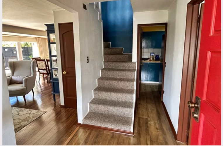 VENDE CASA SEMI- AMOBLADA SU DUEÑO - Imagen 2