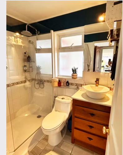 VENDE CASA SEMI- AMOBLADA SU DUEÑO - Imagen 7