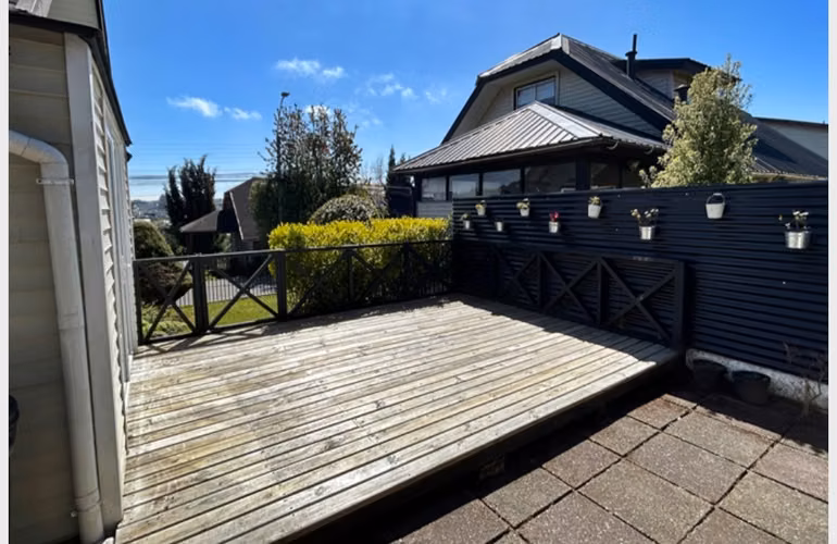 VENDE CASA SEMI- AMOBLADA SU DUEÑO - Imagen 13