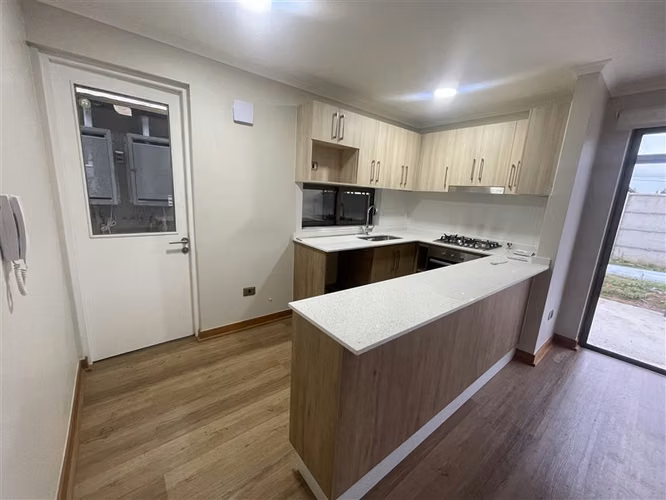 ARRIENDO CASA MODELO LONDRES EN HACIENDA ESMERALDA - Imagen 3