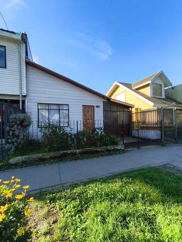 SE VENDE CASA EN AVENIDA GRECIA 4D 1B