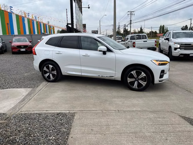 VOLVO XC60 2.0 T8 RECHARGE PLUS HYBRID AWD AT 5P 2024 - Imagen 6