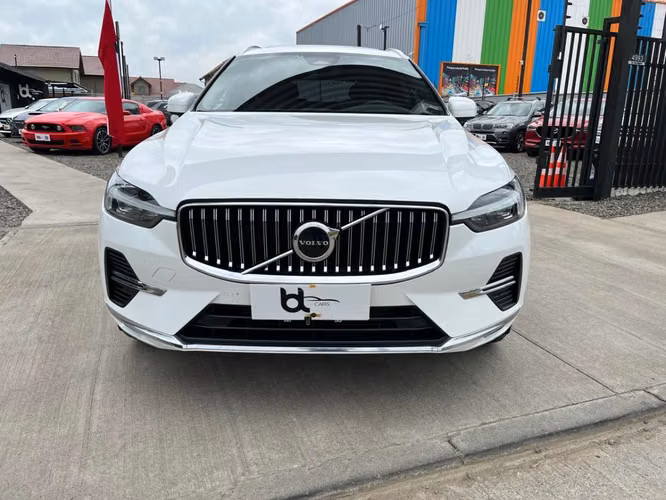 VOLVO XC60 2.0 T8 RECHARGE PLUS HYBRID AWD AT 5P 2024 - Imagen 2