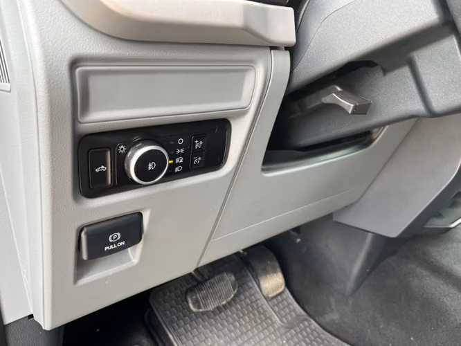 FORD F-150 XLT 3.3 4X2 2024 - Imagen 14