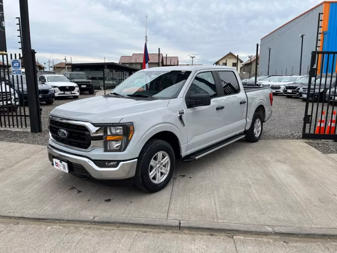 FORD F-150 XLT 3.3 4X2 2024