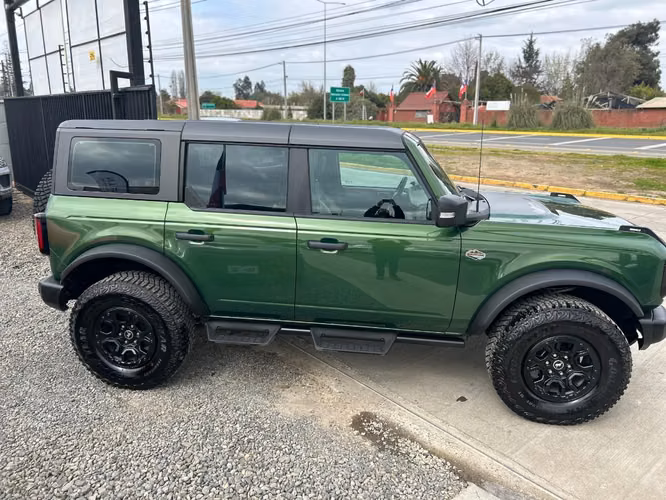FORD BRONCO 2.7 WILDTRAK 4WD AT 5P 2025 - Imagen 2