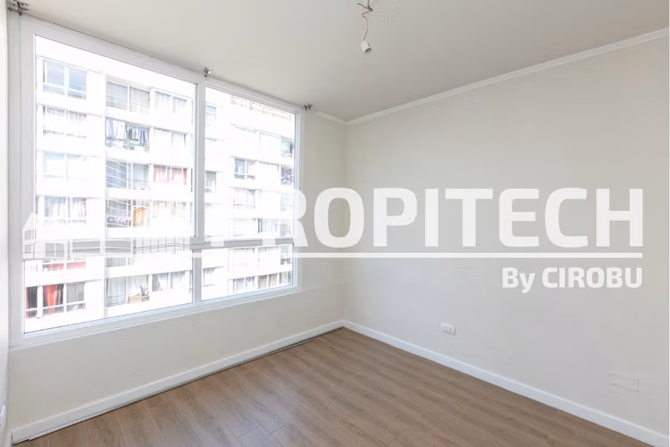 Venta Depto 1D+1B, PISO 13, Mtro Ls Rejas - Imagen 4