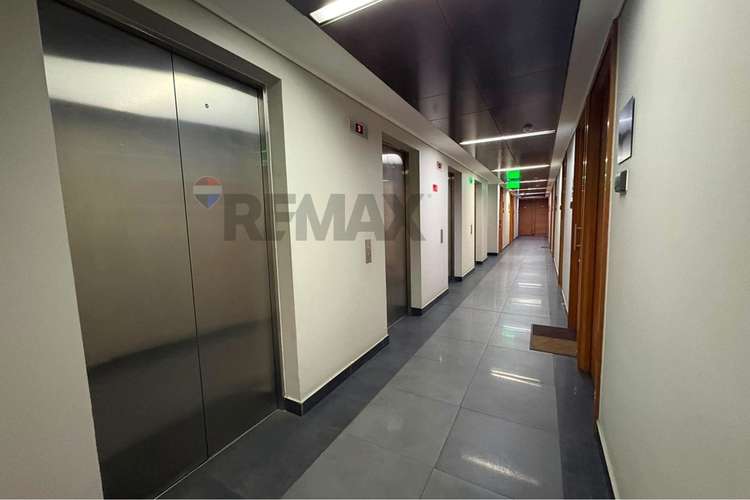 Moderna oficina uptown vitacura - Imagen 3