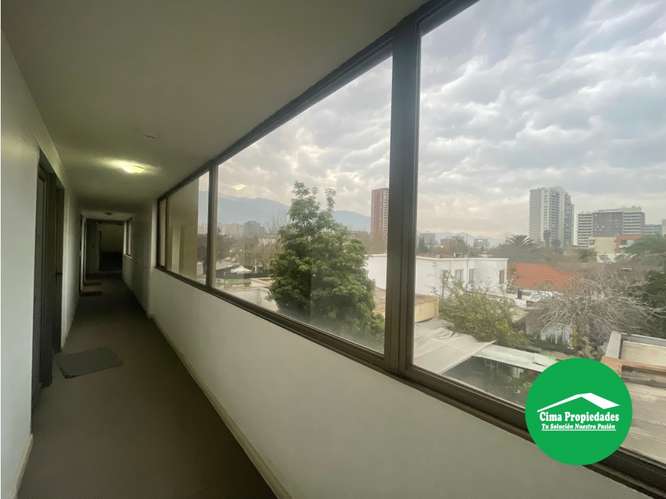 Arriendo Oficina en Ñuñoa - A pasos Metro Villa Frei