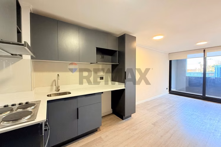Arriendo 2d+2b con estac y bodega rosas
