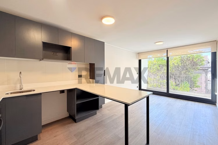 Arriendo 1d+1b con estac. y bodega santiago