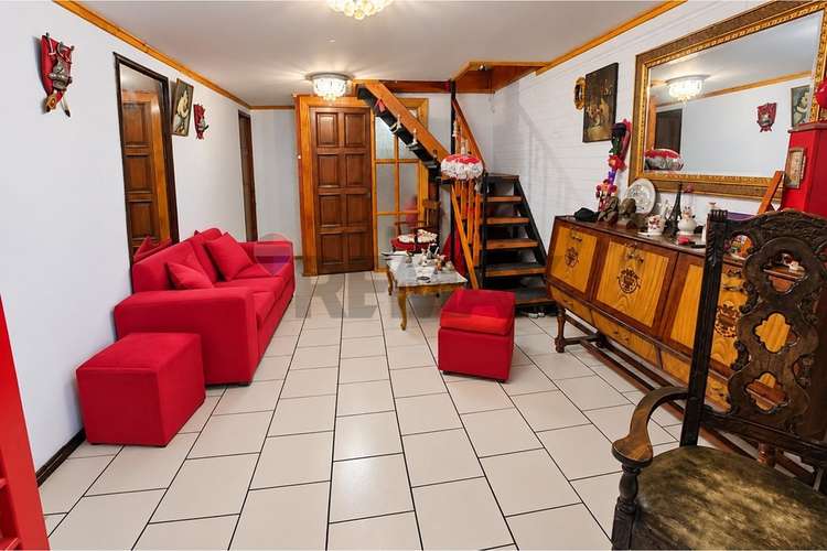 Acogedora casa de 2 pisos en maipú - Imagen 2