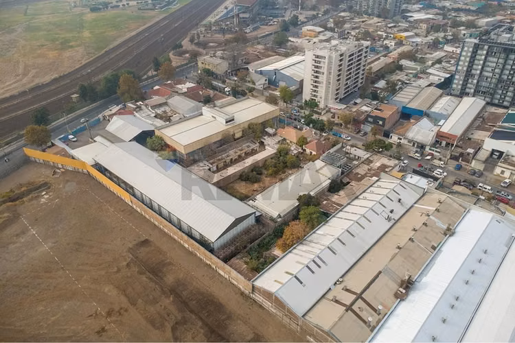 Terreno en venta 900 m² uso comercial - Imagen 13