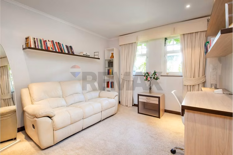 Venta casa inglesa 5d + estar + escritorio - Imagen 22