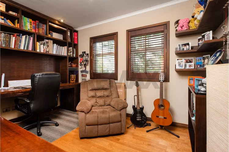 Venta casa inglesa 5d + estar + escritorio - Imagen 11