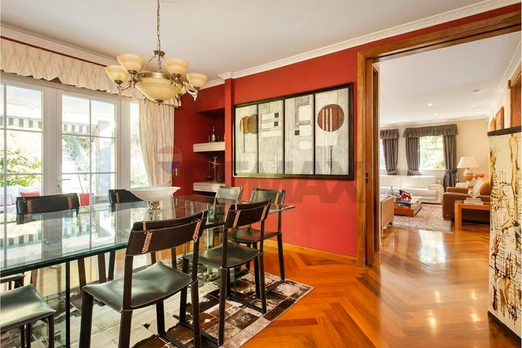 Venta casa inglesa 5d + estar + escritorio - Imagen 16