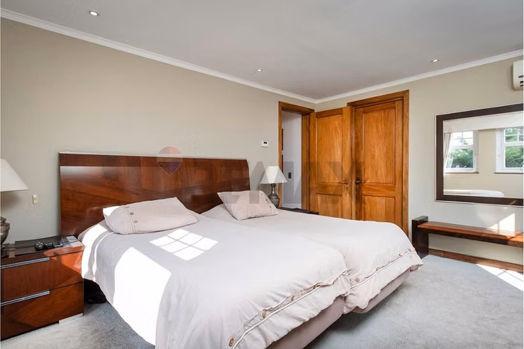 Venta casa inglesa 5d + estar + escritorio - Imagen 20