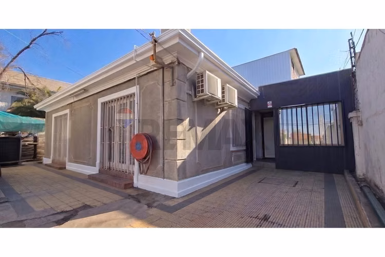 Linda casa en barrio suarez mujica