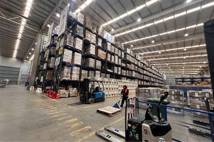 Bodega con andenes en lo boza, quilicura - Imagen 6