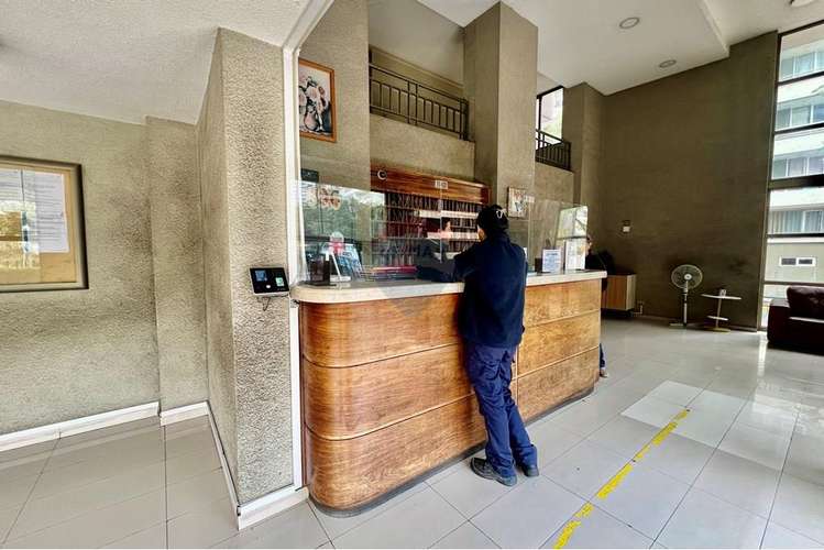 2d 1b en santiago centro con estacionamiento - Imagen 17