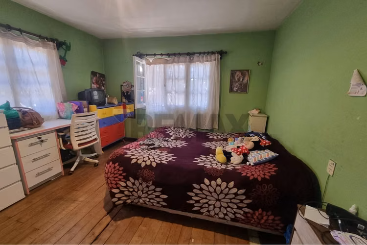 Amplia casa tipo parcela con gran terreno - Imagen 10
