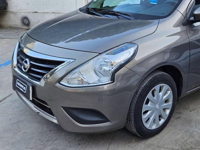 Nissan Versa 1.6 Sense Mt 2015 - Imagen 2