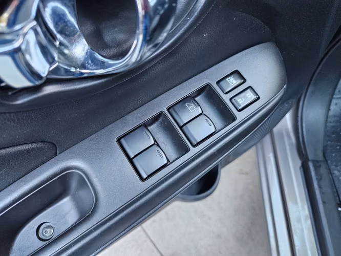 Nissan Versa 1.6 Sense Mt 2015 - Imagen 13