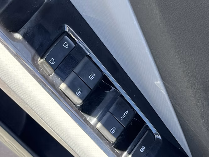Chevrolet Sail 1.5l Ltz  Mt 2024 - Imagen 12