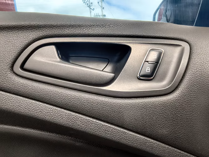 FORD ESCAPE 2015 - Imagen 8