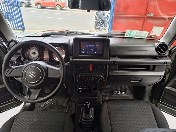 SUZUKI JIMNY 2023 - Imagen 13