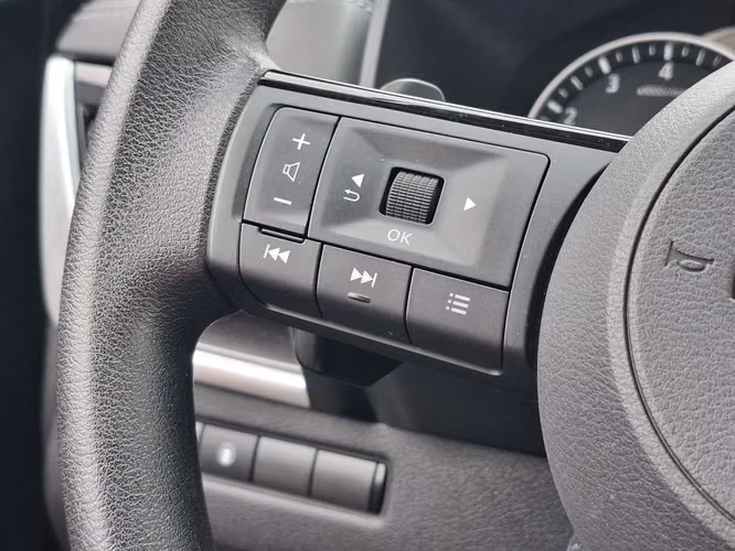 NISSAN X-TRAIL 2024