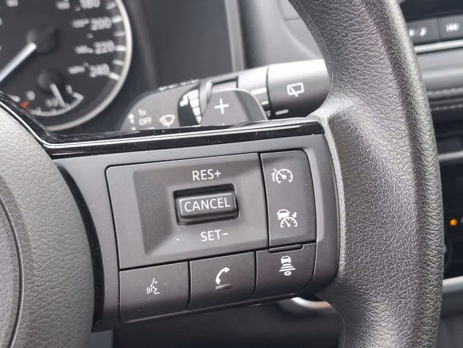 NISSAN X-TRAIL 2024