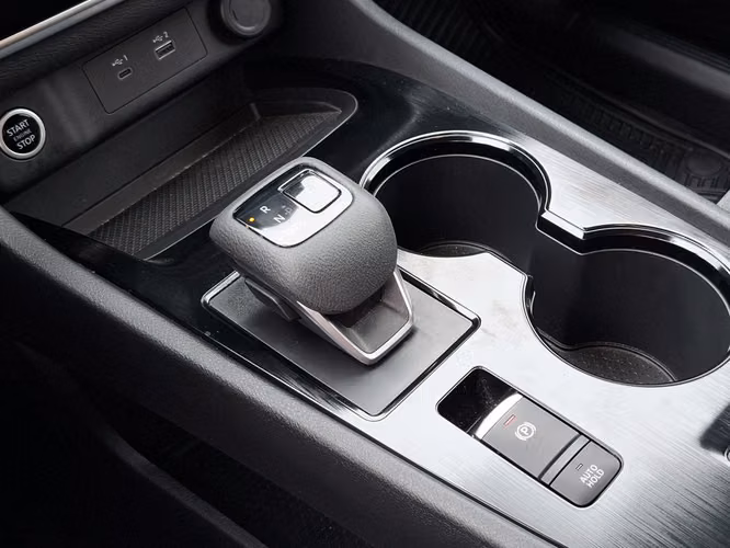 NISSAN X-TRAIL 2024
