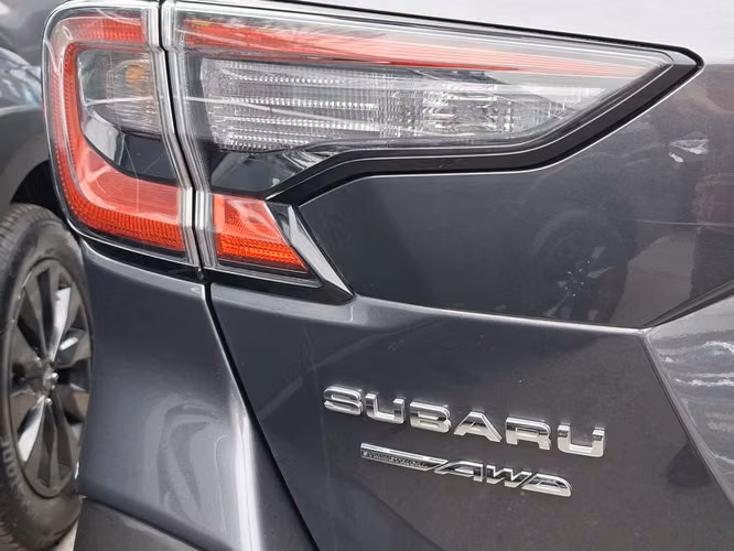 SUBARU OUTBACK 2023