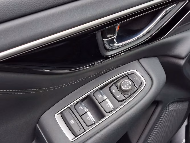 SUBARU OUTBACK 2023