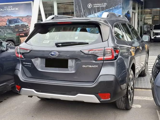 SUBARU OUTBACK 2023