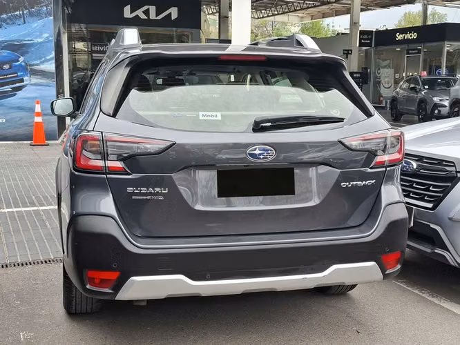 SUBARU OUTBACK 2023
