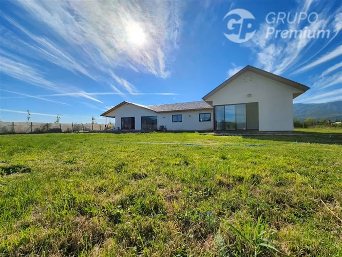 Casa en venta de 6 dorm. en Placilla