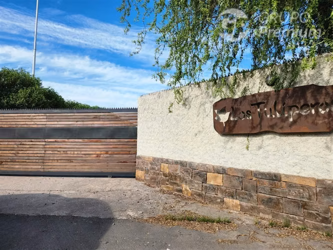 Casa en venta de 6 dorm. en Placilla