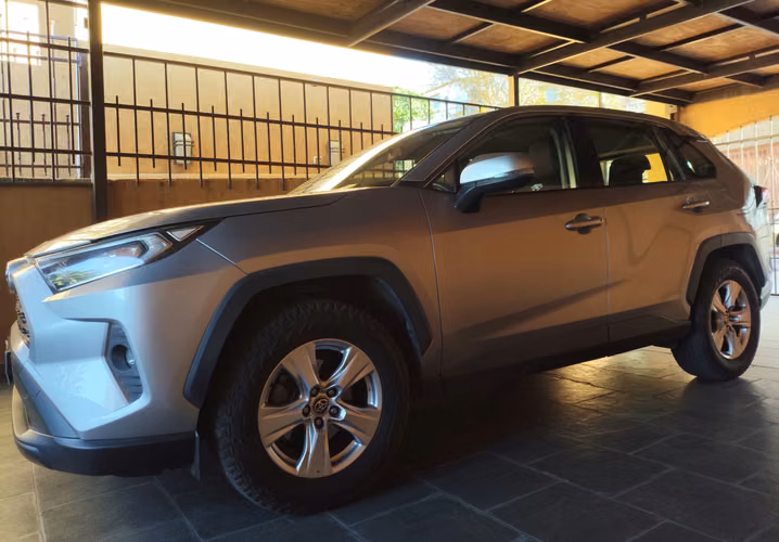 Toyota RAV4 2021, versión LE 2.0 - Imagen 9