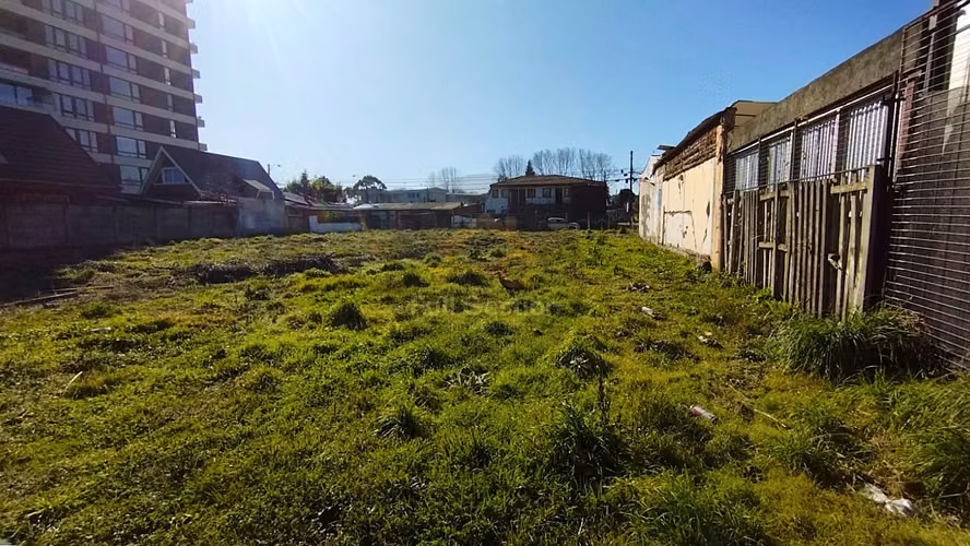 ARRIENDO - Terreno Comercial en Avenida Alemania, Temuco.