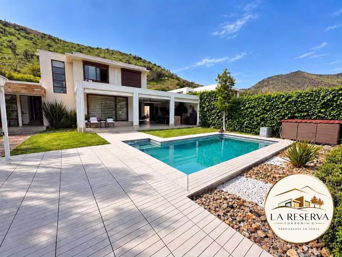 Amplia y Moderna 4D, 2Suite+ Servicio/La Reserva (183773)